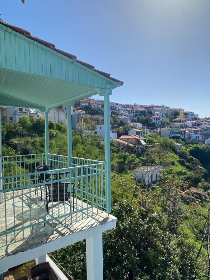 The Balcony Villa Glossa Exterior photo